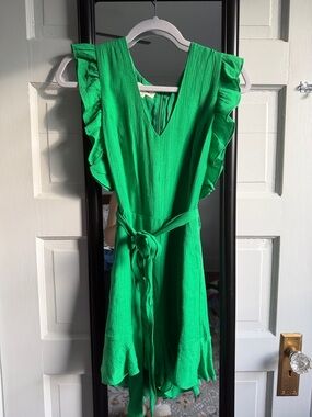 eesome Green Ruffle-Sleeve Romper